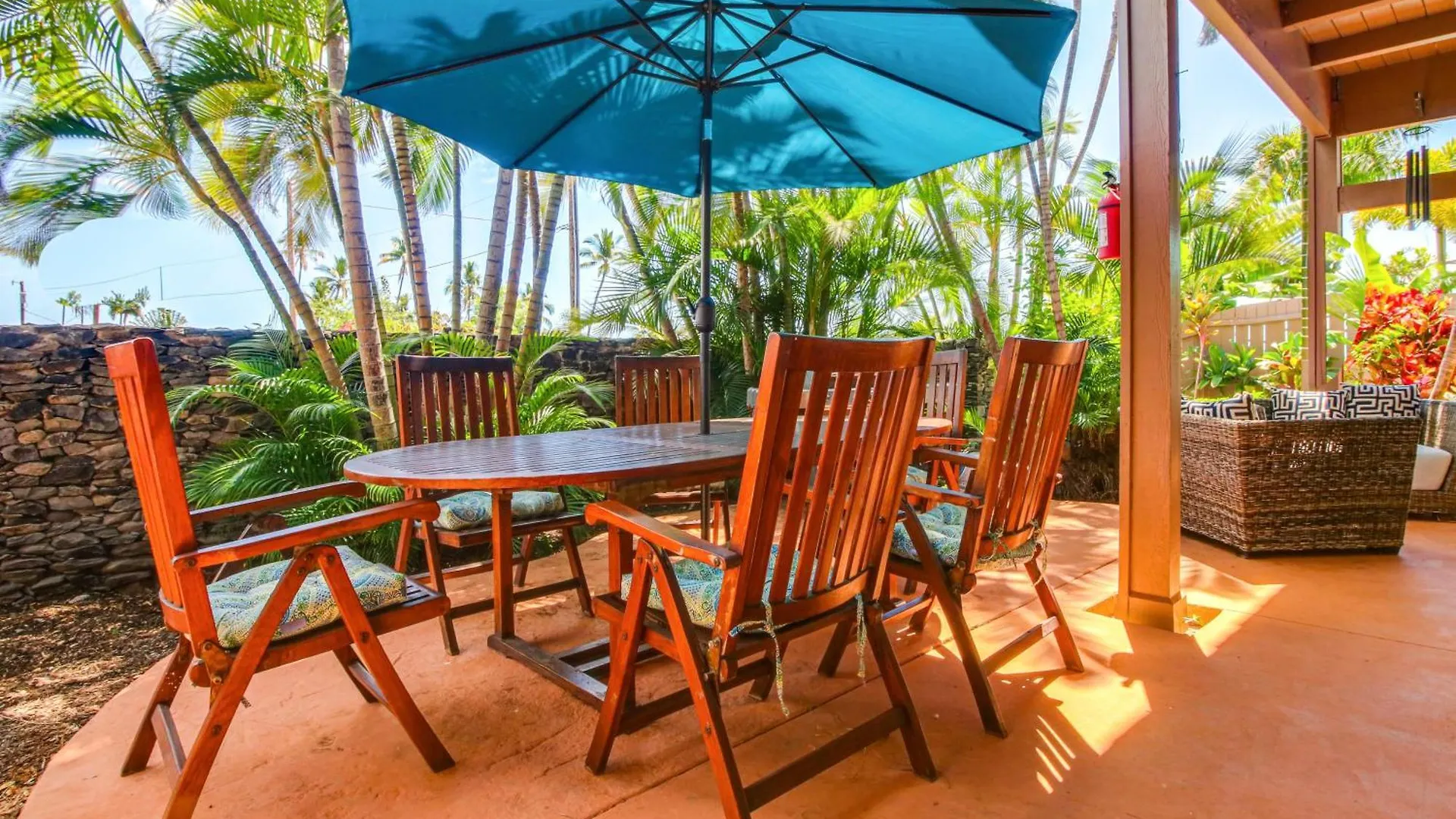 Walk To Baby With Private Pool! Holiday home