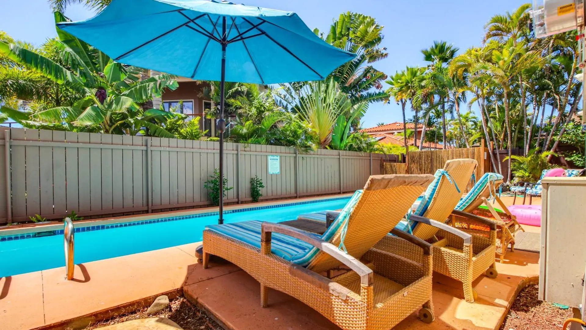 Walk To Baby With Private Pool! Lahaina