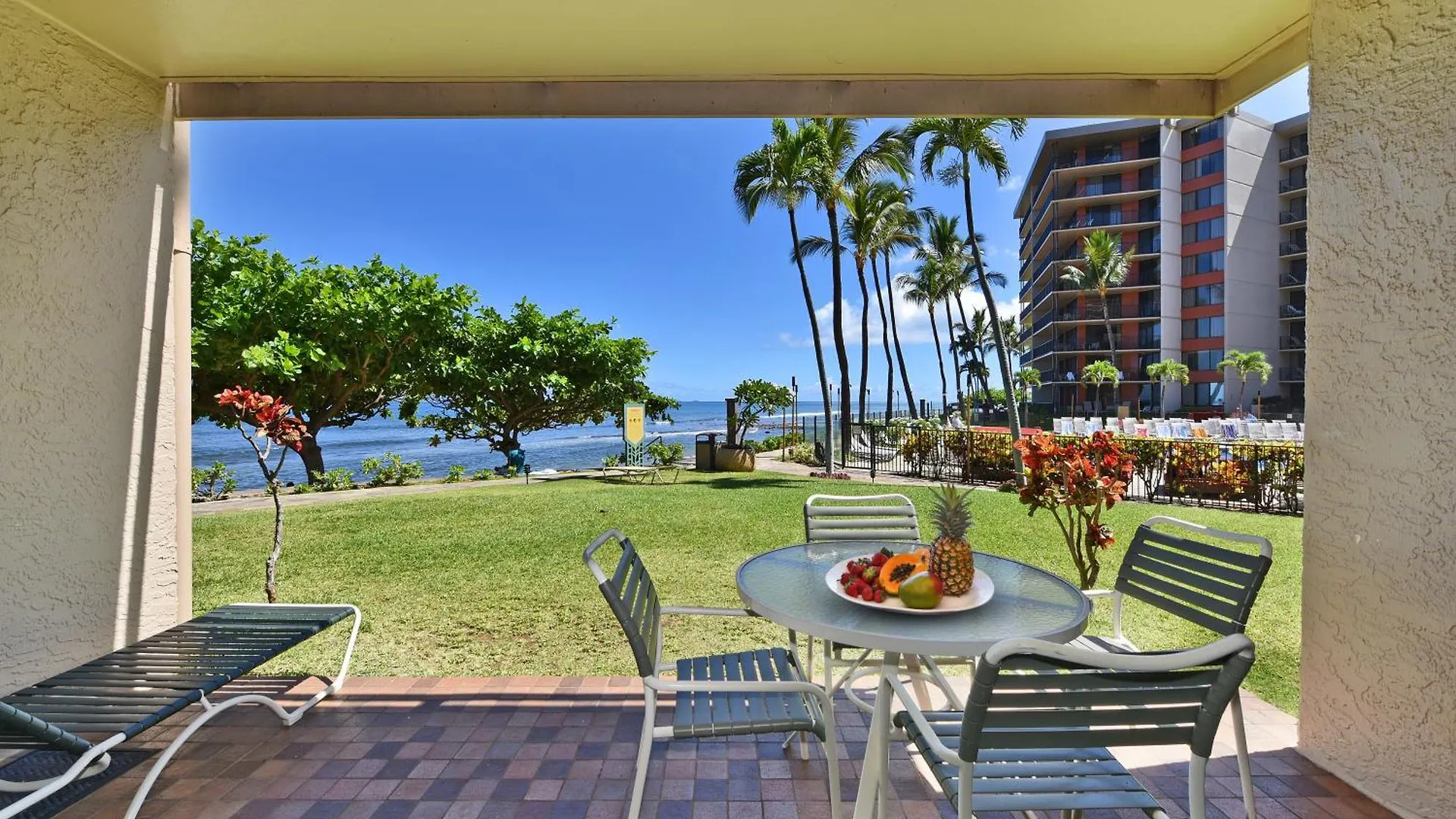 Kaanapali Shores 160 - Sleep Steps Away From The Ocean Feriested *