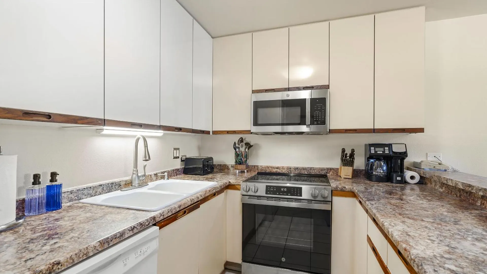 Kamaole Sands 4-407 - Ocean Views, King Beds, Spacious Layout, Split-ac, Wi-fi Wailea (Maui)