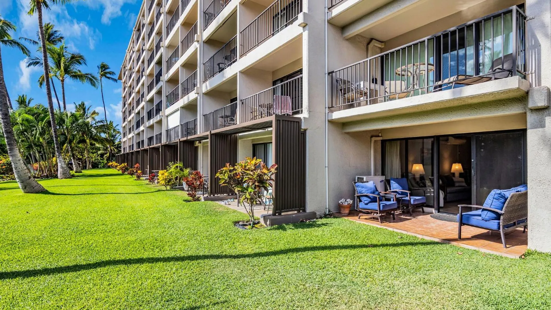 Ground Floor Garden View Unit With Great Amenities * ويليا