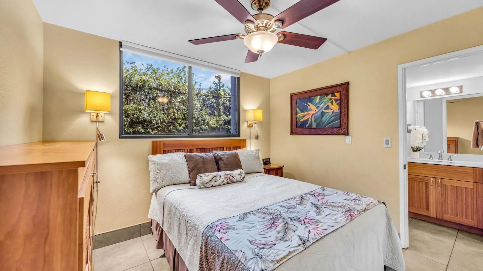 Ground Floor Garden View Unit With Great Amenities