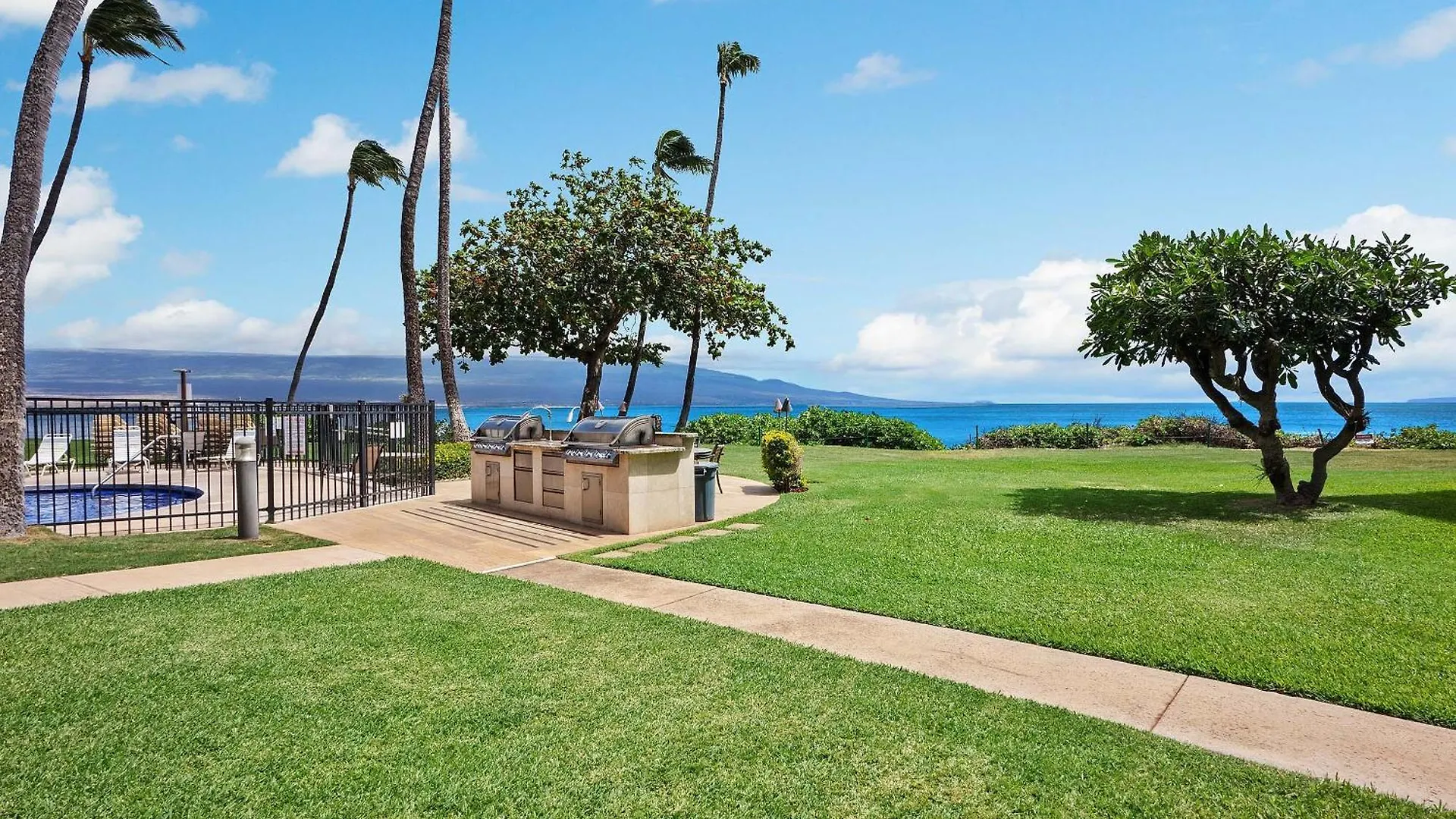 Experience Oceanfront Luxury At Kanai A Nalu 209, A Spacious 2-bd/2ba Condo, Ac Prázdninový dům *