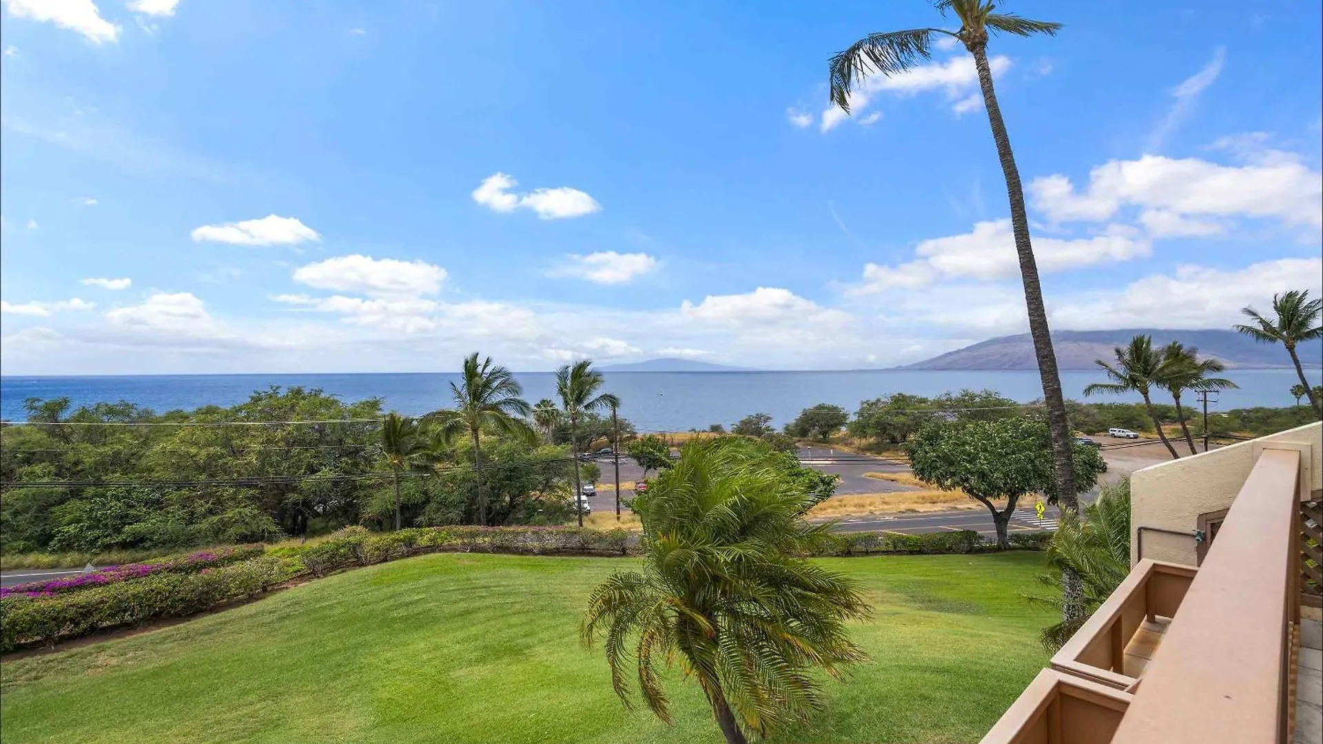 Maui Kamaole A-206 - Prime Location, Stunning Renovation, Large Lanai, Split Ac! *