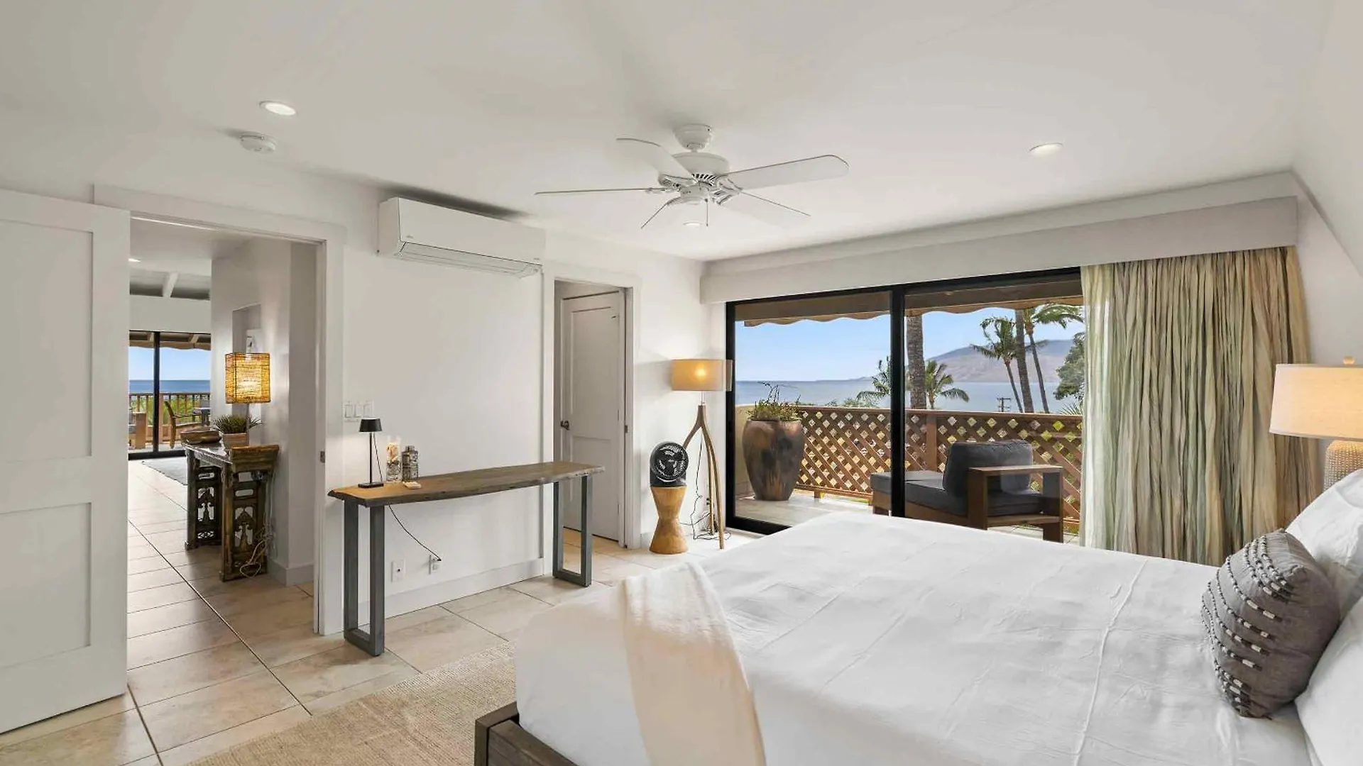 Maui Kamaole A-206 - Prime Location, Stunning Renovation, Large Lanai, Split Ac! Wailea
