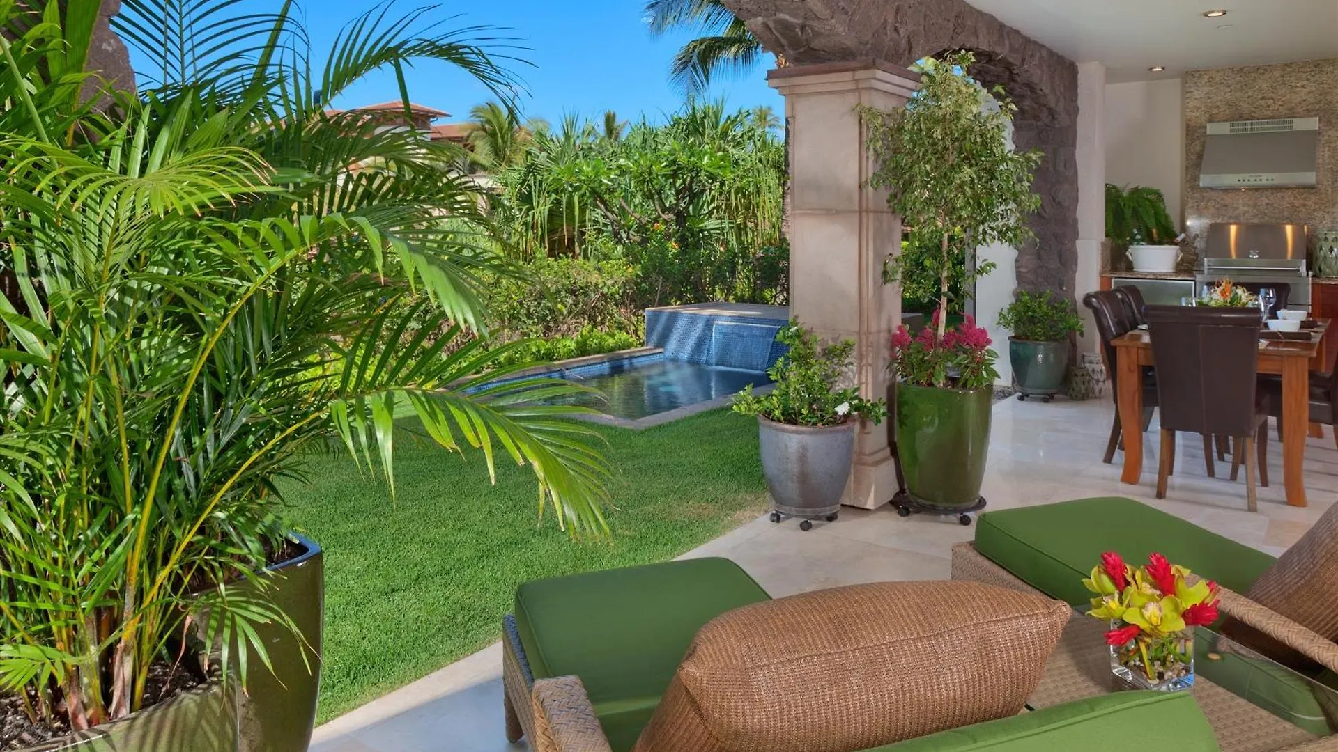 Beautiful Bali Pool F102 Private Plunge Pool, Large Yard, Sleeps 8!