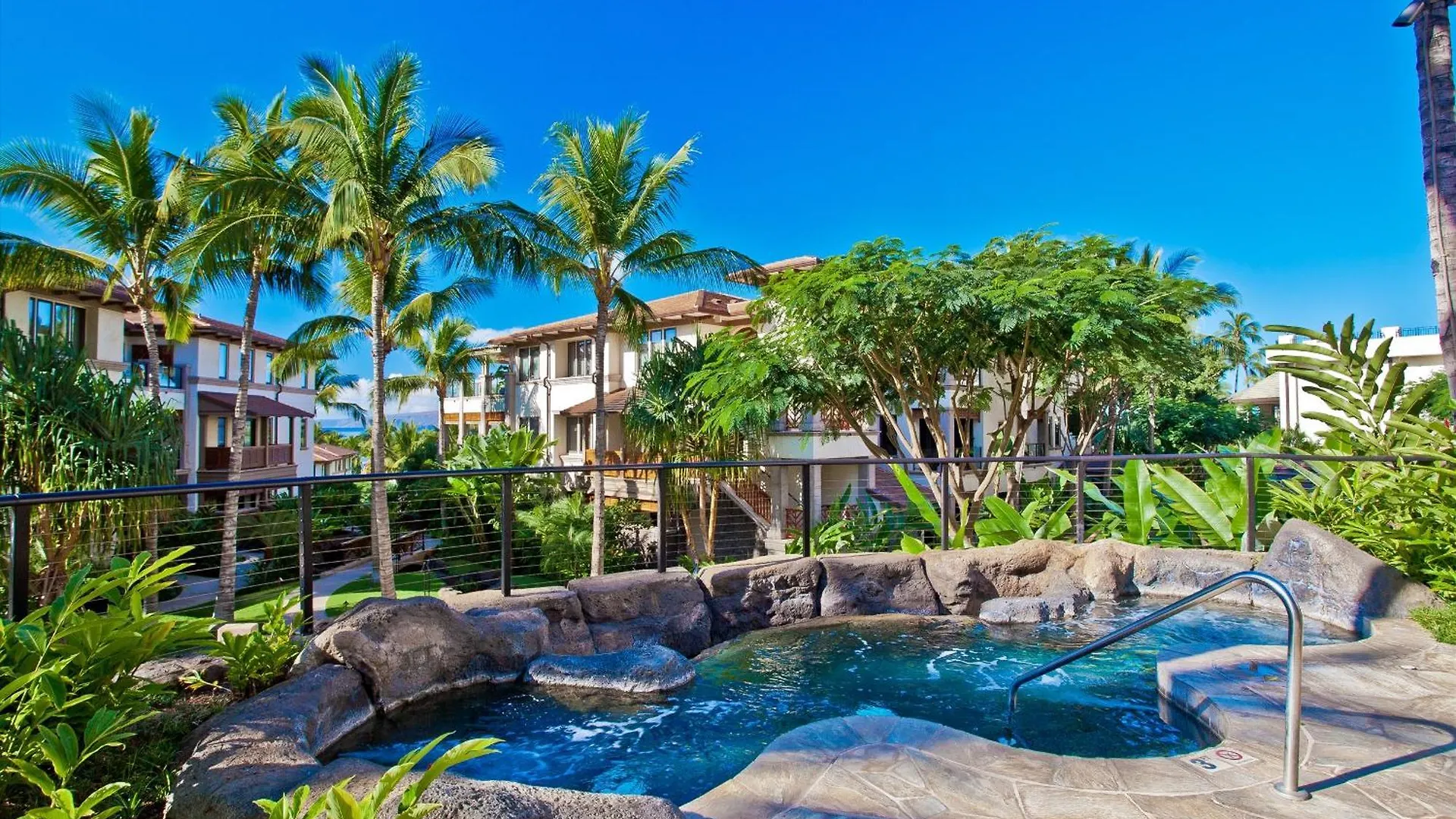 Redecorated! New Offering Summer 2025 - The Palm Coast F202 Ocean View Grand Luxe Sleeps 8! * Wailea (Maui)
