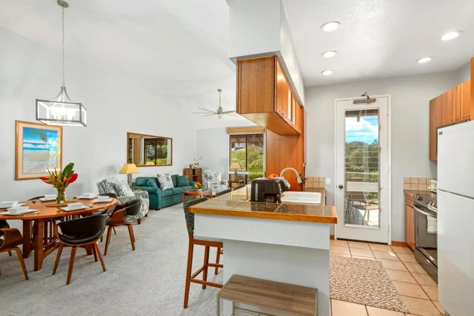 Kbm - 2 Free Cars - Grand Champions - Remodeled 5-bedroom Multi-unit Listing In The Heart Of Gch-120 Gch-134 アパート