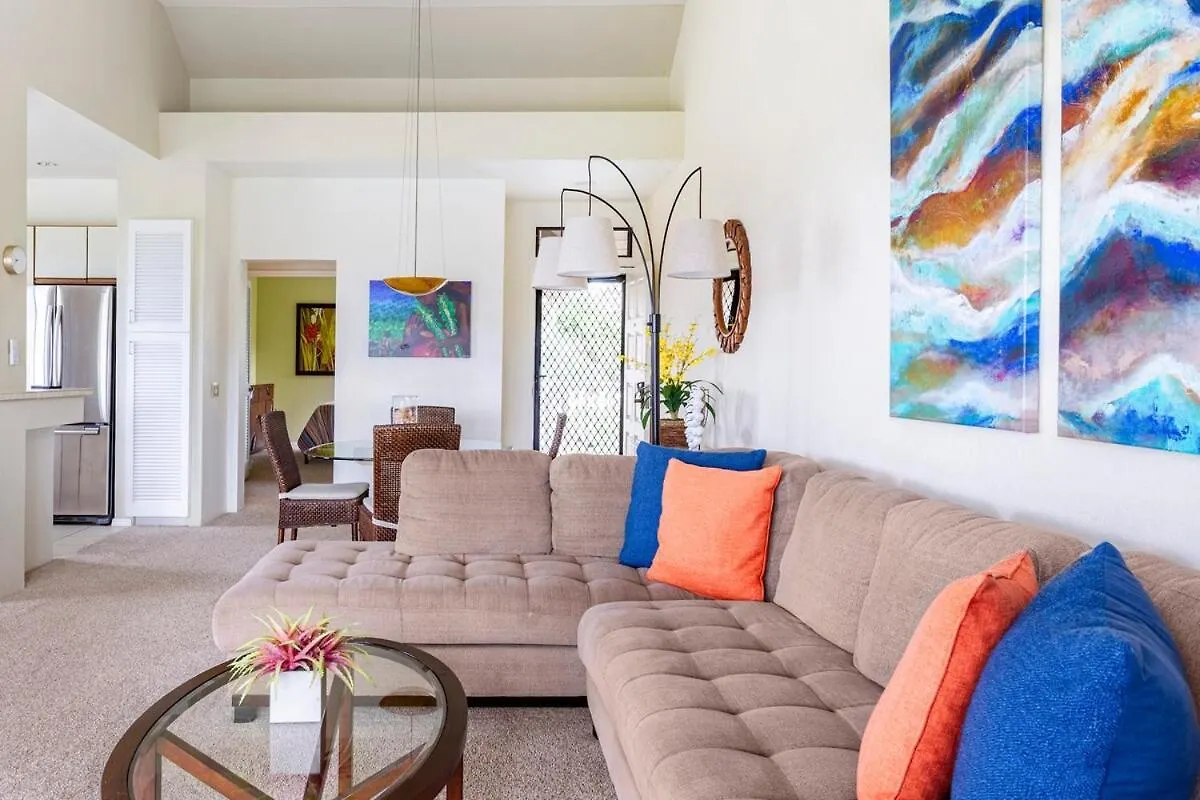 Gaze Out At Panoramic Ocean Views From An Airy Coastal Oasis ويليا