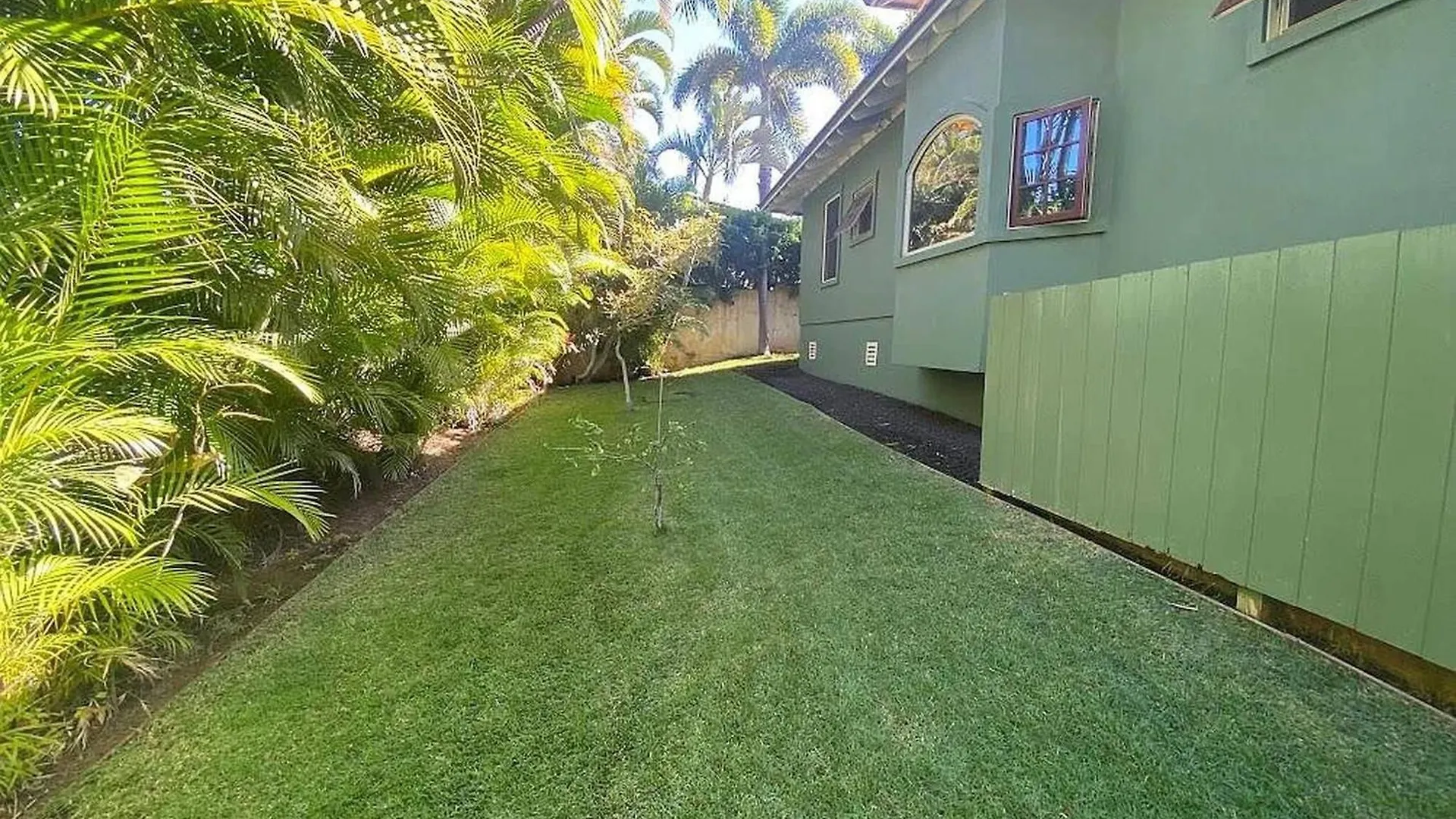 Elegant Maui Near *
