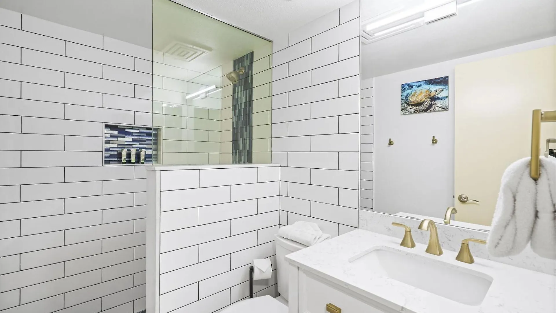 Experience Kamaole Sands 4-409 - Ocean Views, Spacious, Renovated, Wi-fi, Ac! *