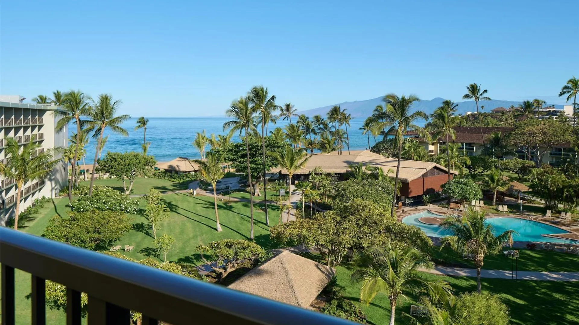 Resort Outrigger Kaʻanapali 3*
