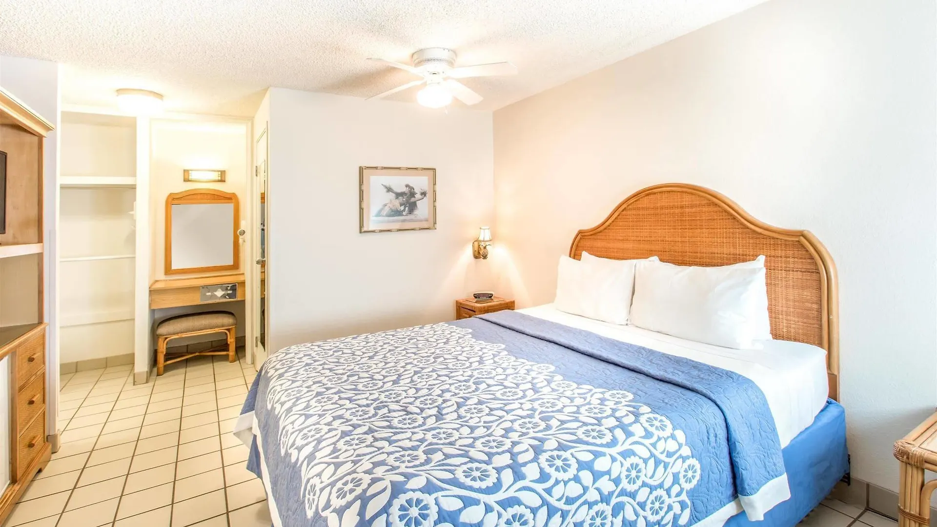Otel Days By Wyndham Maui Oceanfront Wailea (Maui)