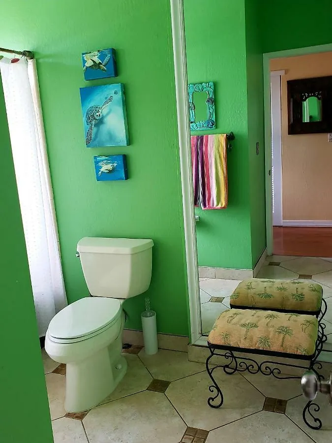 Pensionat Old House-walk To Town & Beach! 3*
