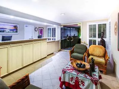 Otel Days By Wyndham Maui Oceanfront