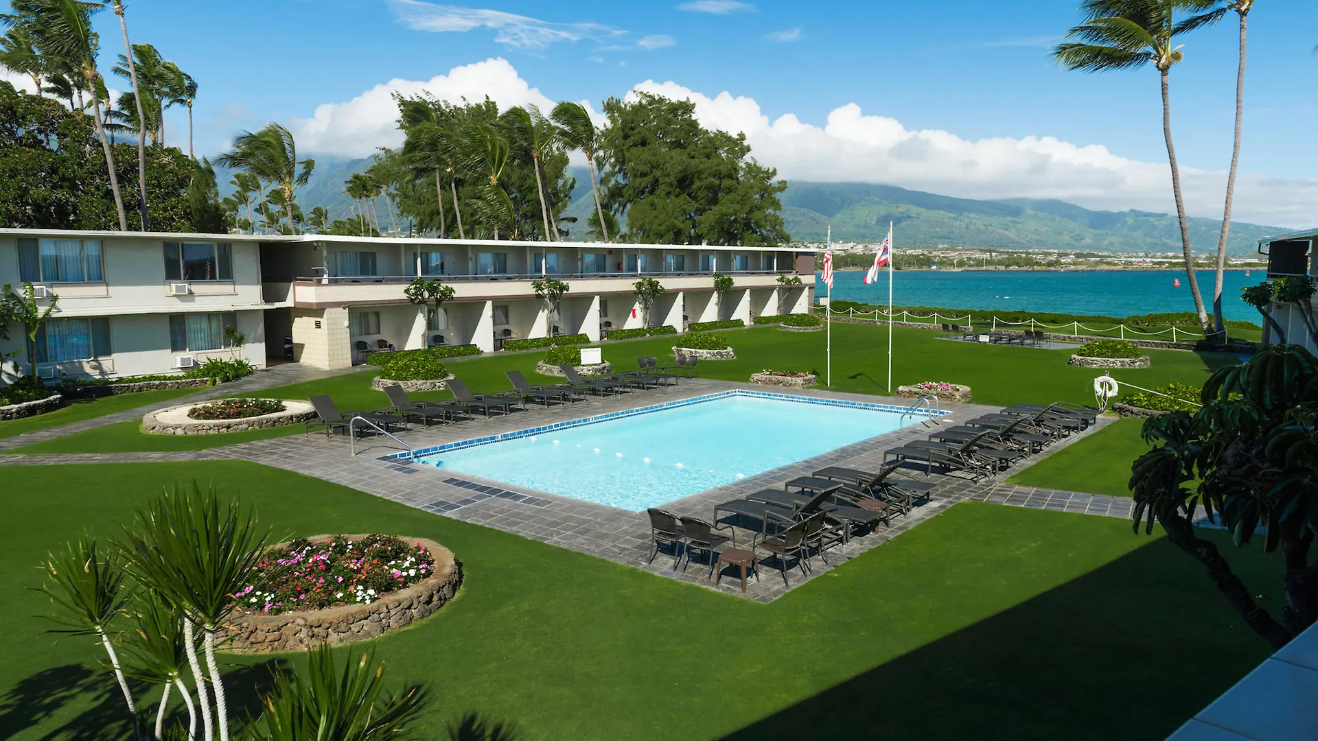 Hotel Maui Seaside 3*