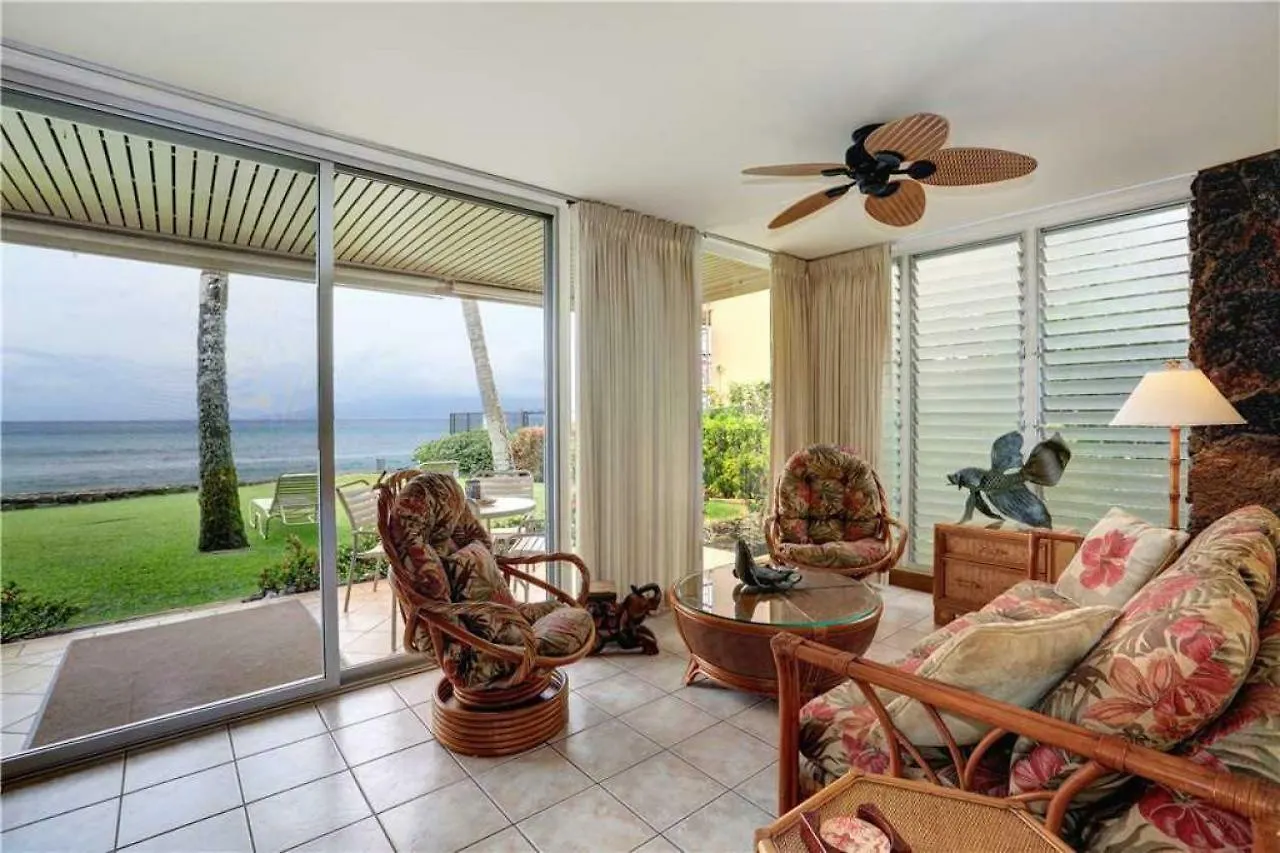 2 Bedroom Ocean Front In Honokowai - Sleeps 6 - Pikake #a6 Holiday home