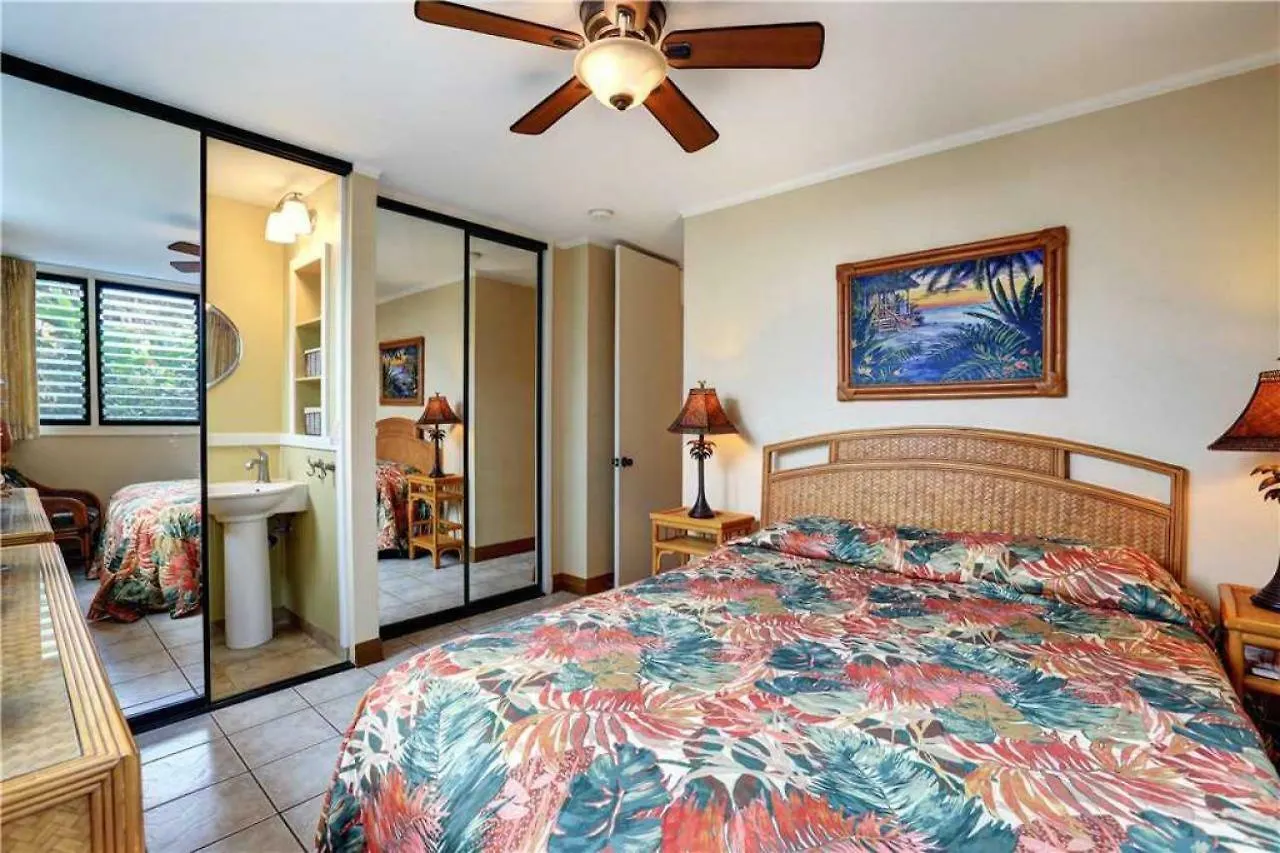 2 Bedroom Ocean Front In Honokowai - Sleeps 6 - Pikake #a6 Holiday home