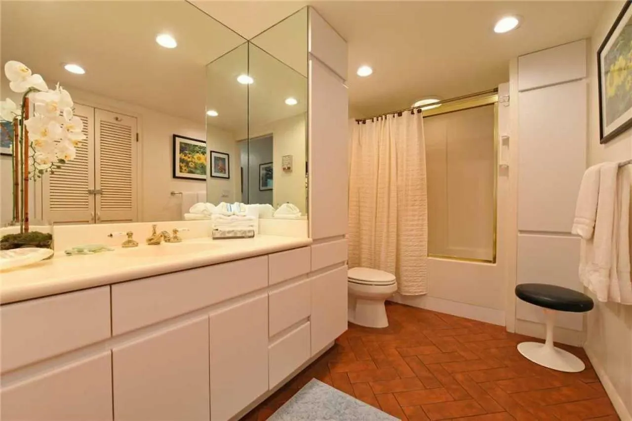 1 Bedroom Ocean Front In Town - Sleeps 4 - Roads #204 Semesterbostad