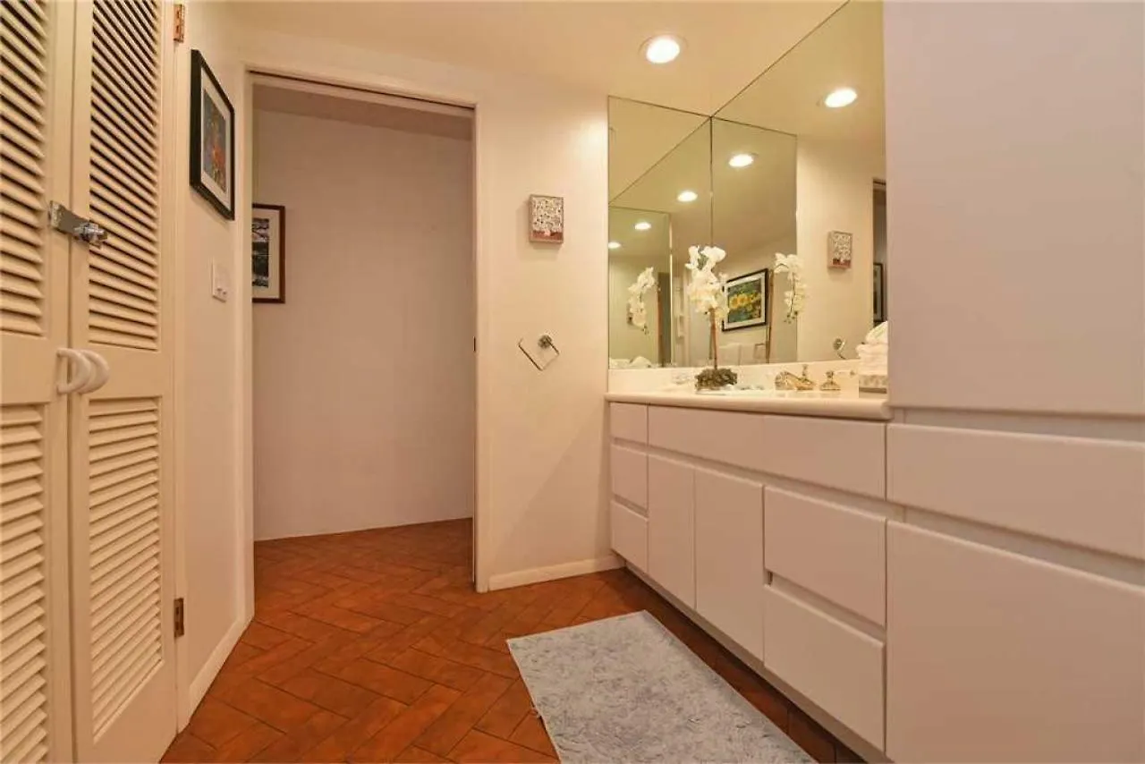 1 Bedroom Ocean Front In Town - Sleeps 4 - Roads #204 Semesterbostad *