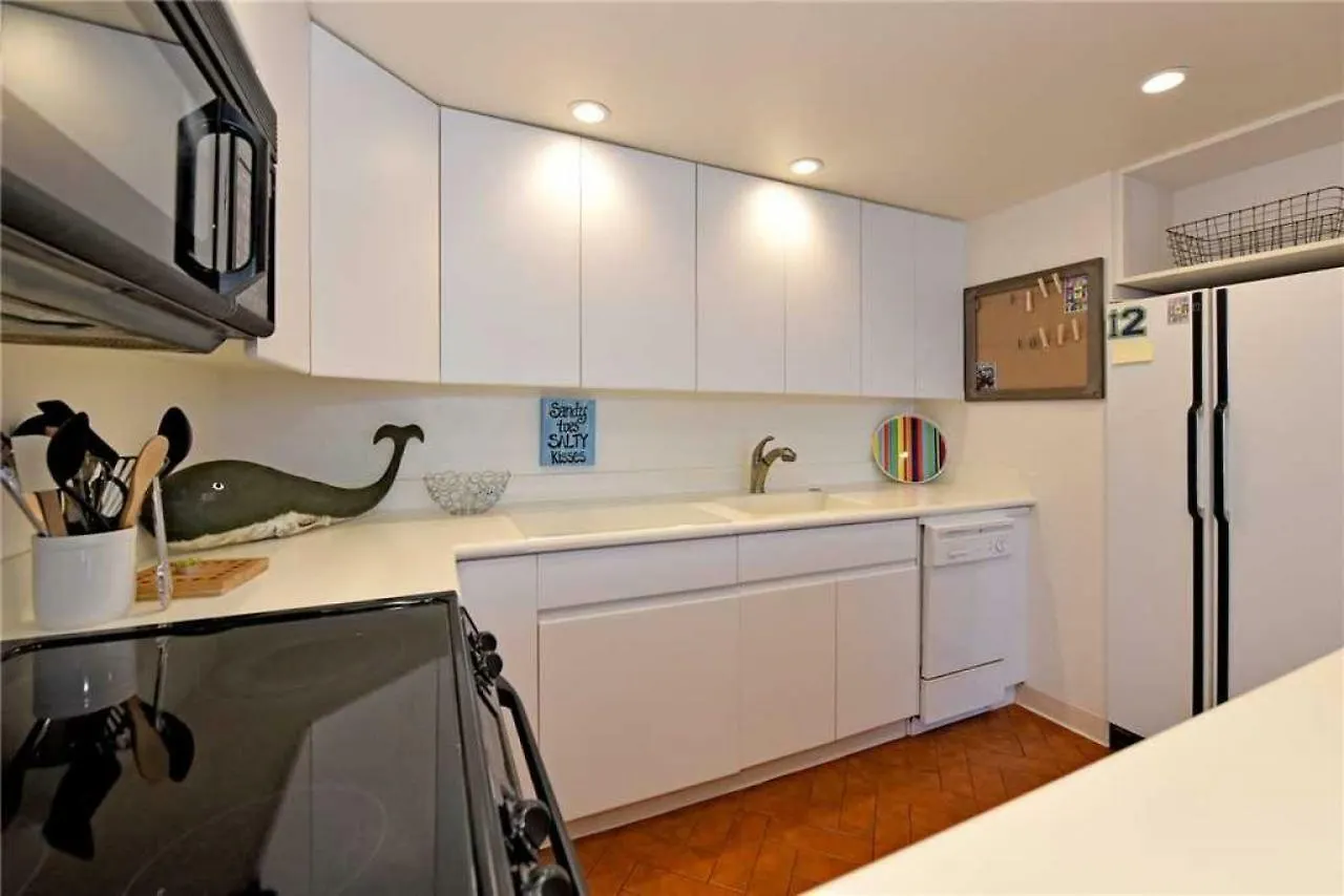 1 Bedroom Ocean Front In Town - Sleeps 4 - Roads #204 Semesterbostad Lahaina