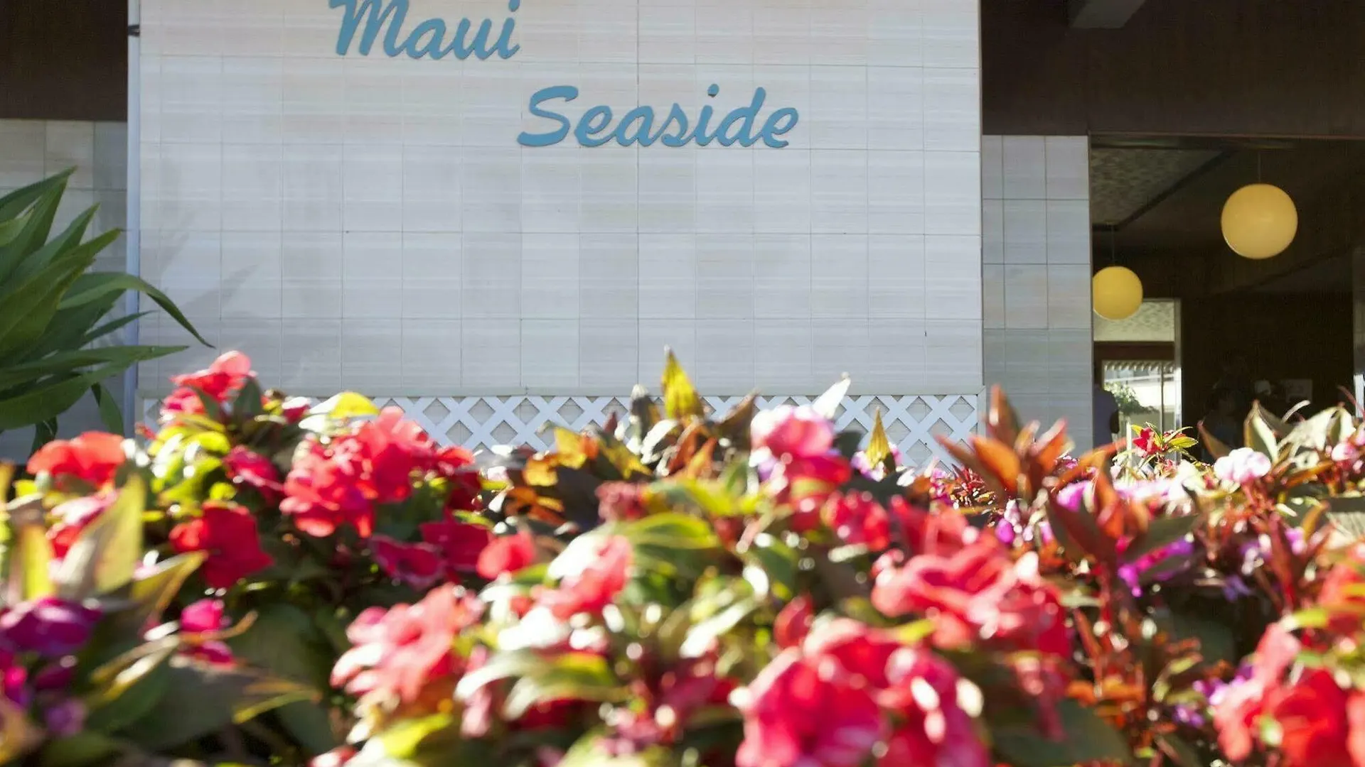 Maui Seaside 3*